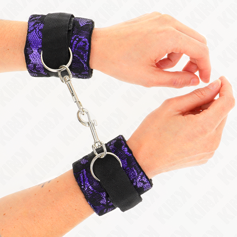 KINK - MENOTTES COURTES EN VELOURS ET DENTELLE ET ATTACHES EN NYLON VIOLET / NOIR 23 X 6,5 CM