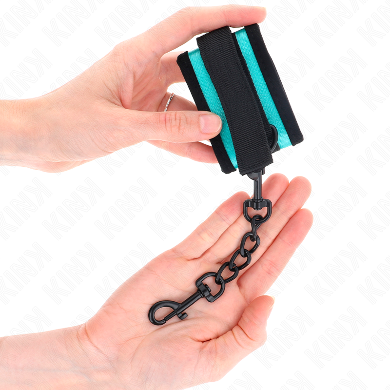 KINK - MENOTTES EN NYLON VELCRO RESTRAINTS NOIR-BLEU AJUSTABLES 18-32 CM X 5 CM