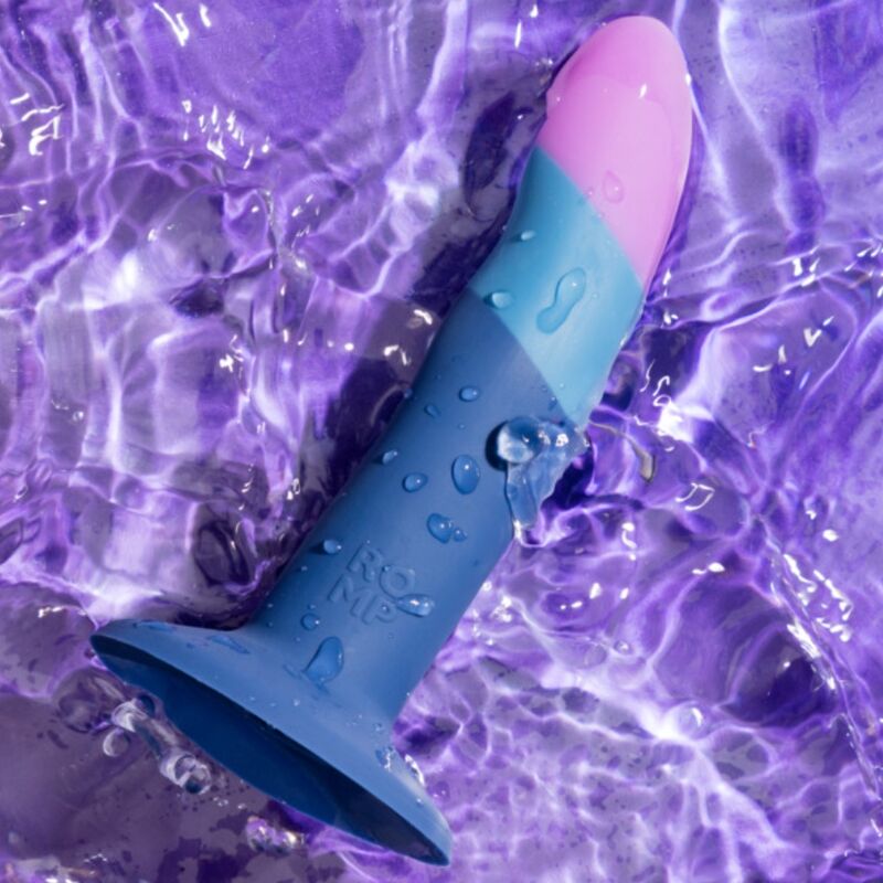ROMP - SMALL SILICONE DILDO WITH TRICOLOR SUCTION CUP 14 CM
